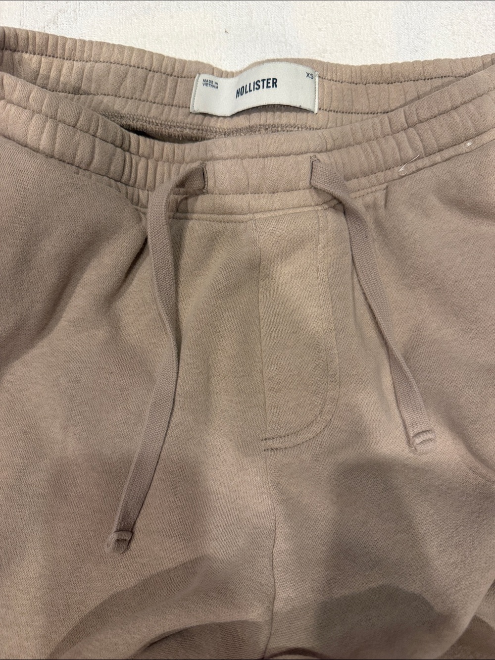 Hollister men’s baggy Beige/Tan Drawstring Sweatpants
